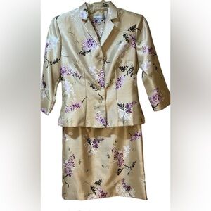 Dressbarn Size 10 Gold Floral Dress